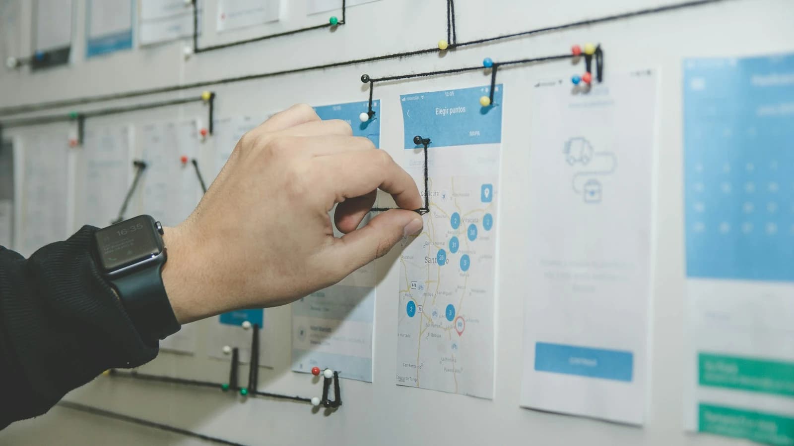 Un espace de travail de planification illustrant l'organisation des tâches de support et les engagements de service.
